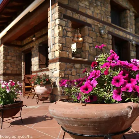 Kamares House & Studios Apartment