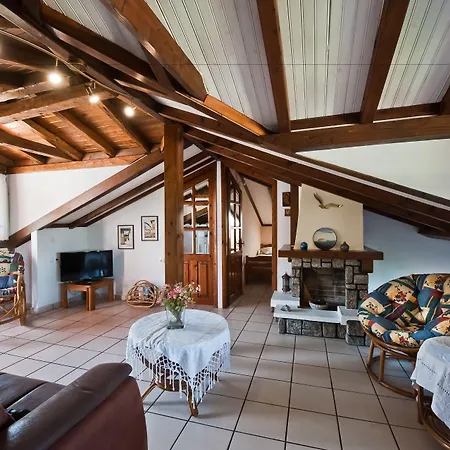 Kamares House & Studios Apartment