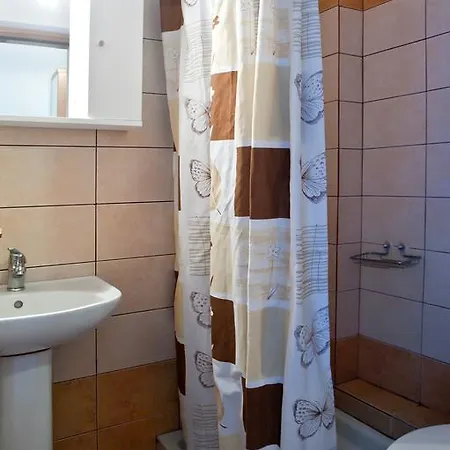 Kamares House &