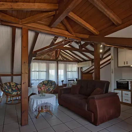 Apartament Kamares House &