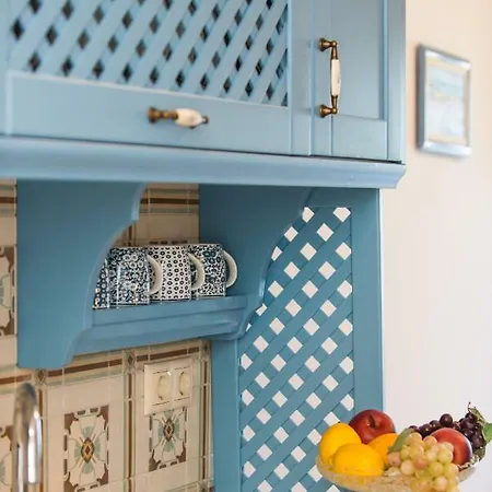 Kamares House &