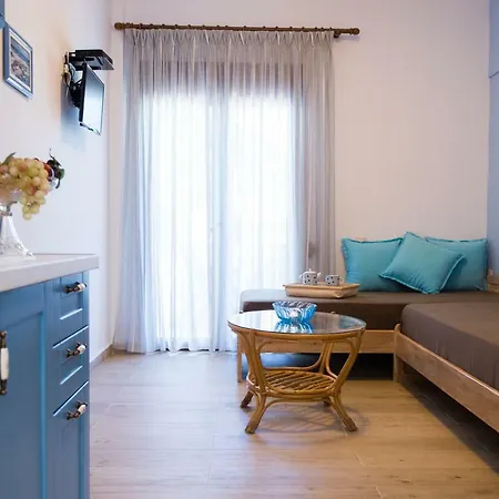 Kamares House & Studios *