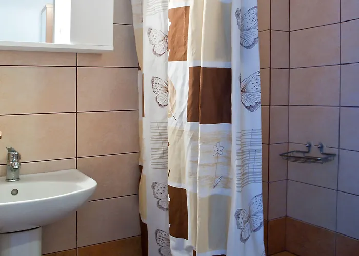 公寓 Kamares House & *