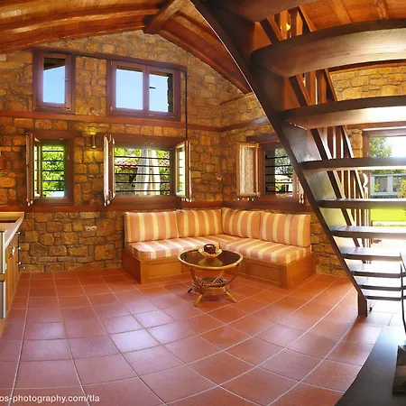 Kamares House & Apartmán Vourvourou