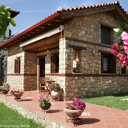 Kamares House & Apartmán *