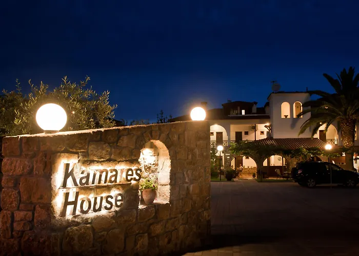 Kamares House & *
