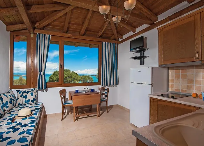 Kamares House &